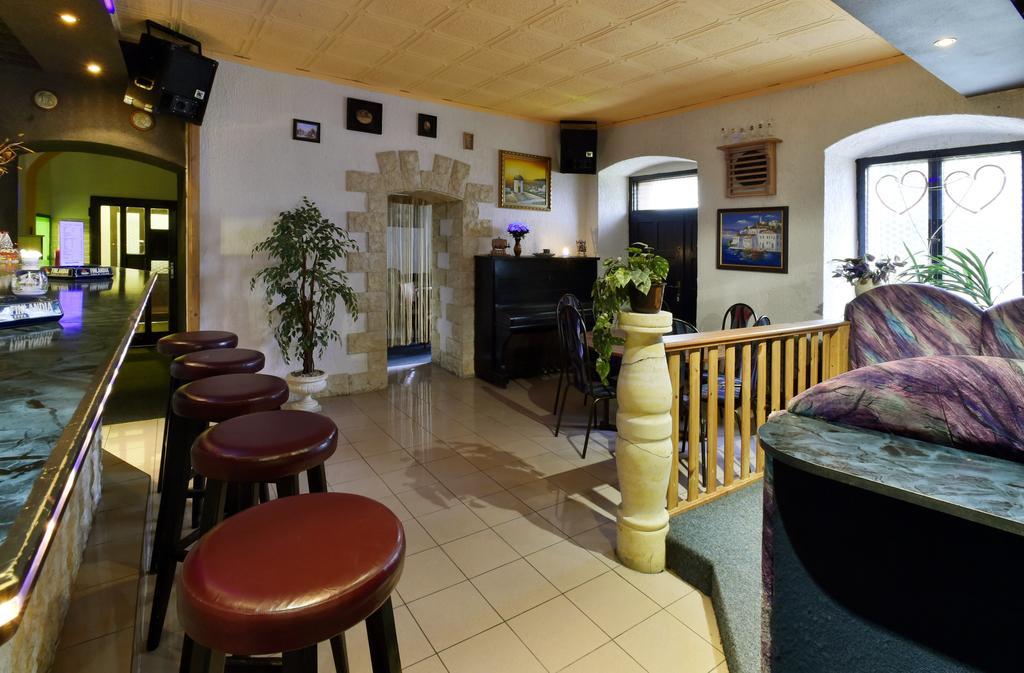 Hotel Kovarna Decin Dış mekan fotoğraf
