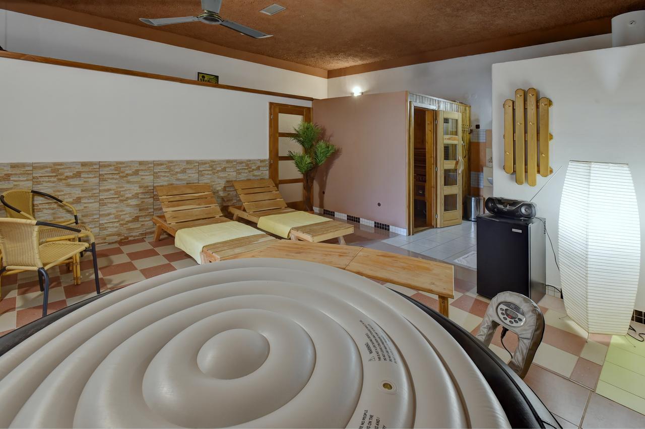 Hotel Kovarna Decin Dış mekan fotoğraf